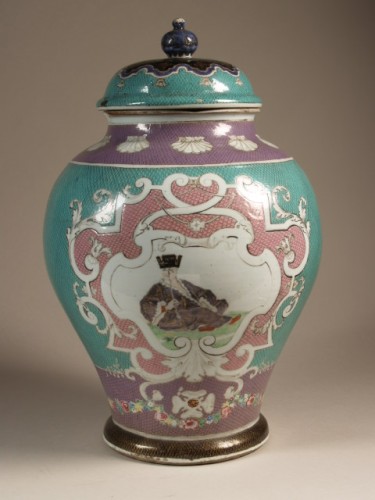 Pot met deksel fungerend als fontein, met decor De Pijproker in een cartouche, chine de commande, famille rose